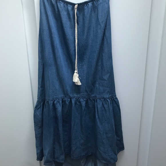 NEVER WORN Chambray skirt - Picture 1 of 2